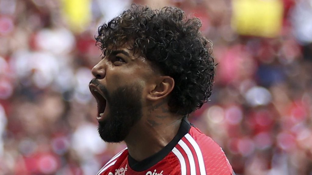 Foi sugerida a troca entre Dudu e Gabigol, mas ídolo palmeirense negou – (Foto: Buda Mendes/Getty Images)